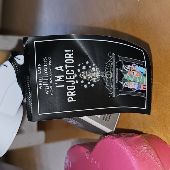 White Barn Wallflower Nutcracker Night Light Plug In - Picture 2 of 4